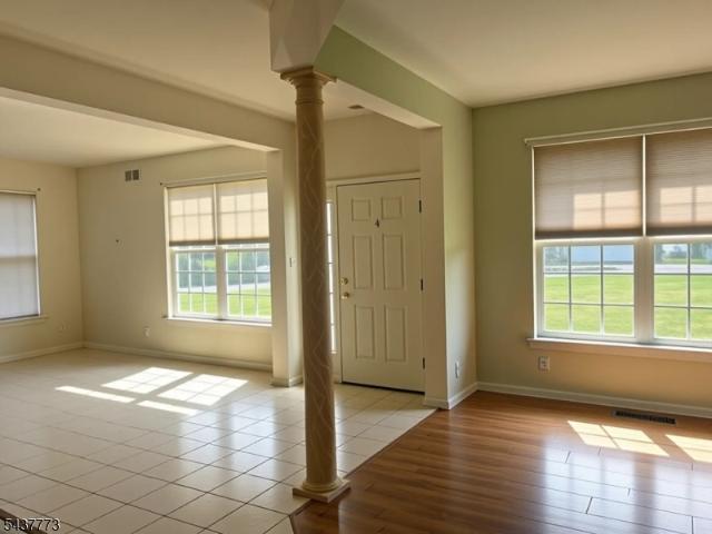 9 Buckingham Cir