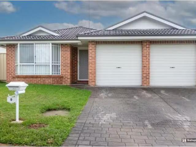 9 Bujan Street, Glenmore Park House for rent Listed by Lachla.