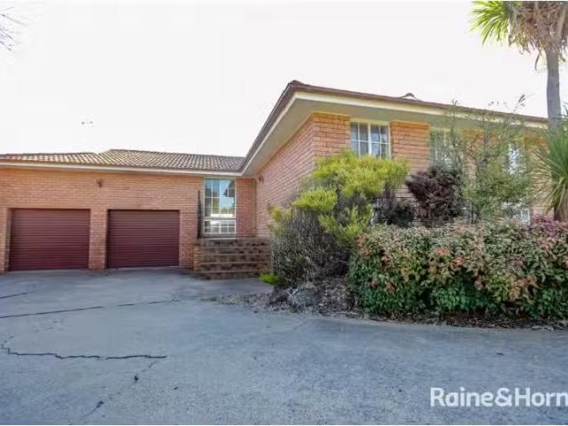 9 Bullock Place, BATHURST House for rent Listed by Rental Inq.