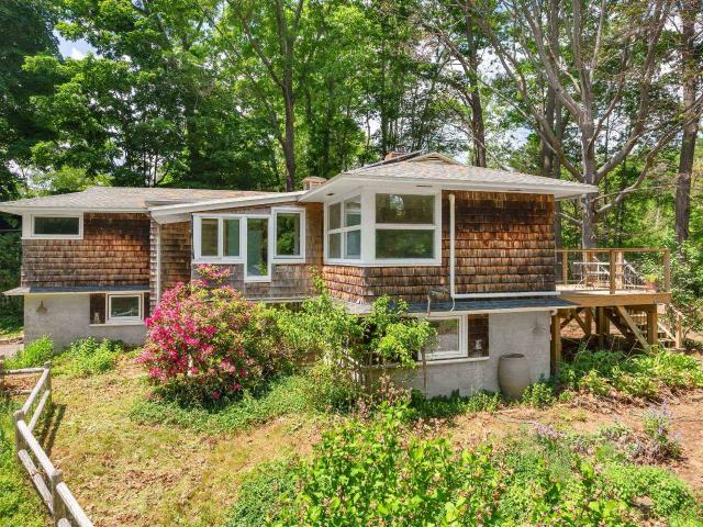 9 Busdick Drive