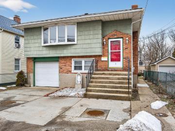 9 Bay Beach Ave, Bayville, NY 11709 | MLS #969260