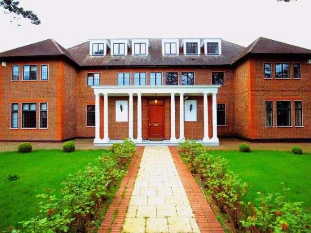 9 bed house to rent