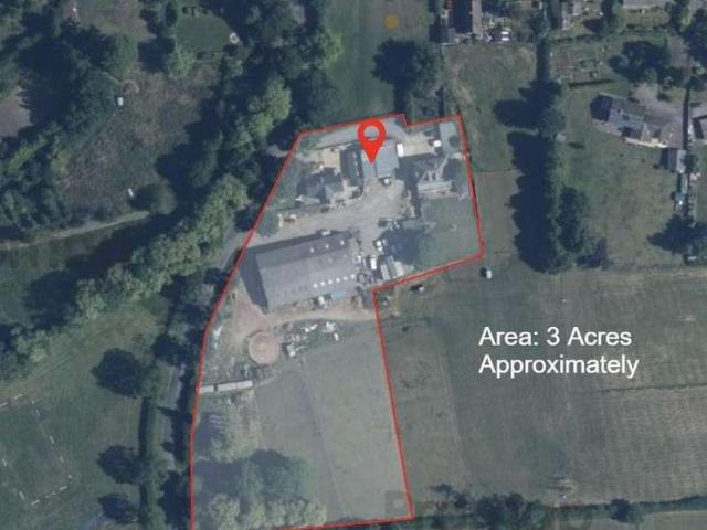9 bed house for sale