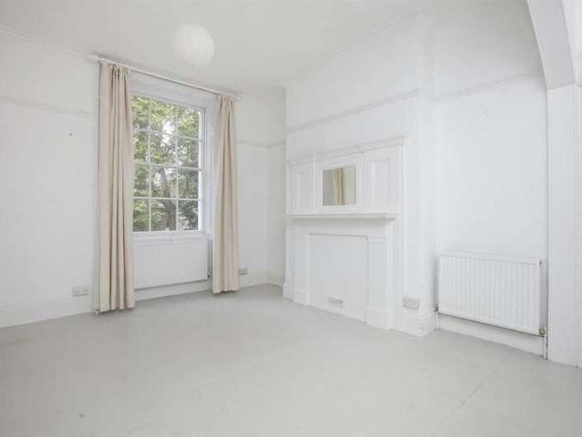 9 bed house for sale