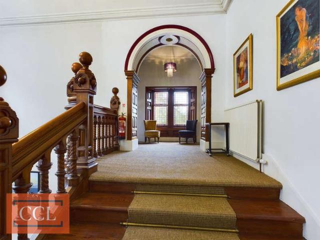 9 bed house for sale