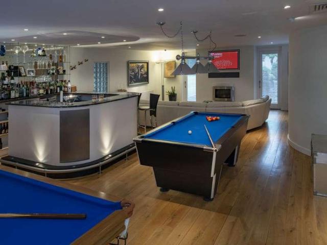 3 bed flat for sale