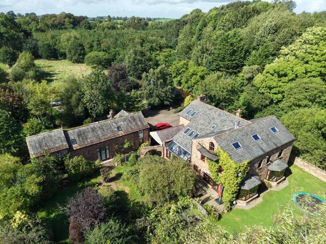 9 bedroom country house for sale