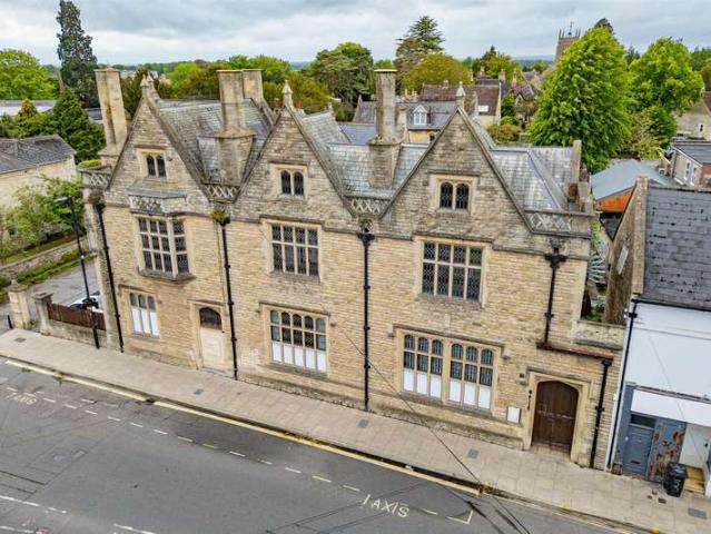9 Bedroom House