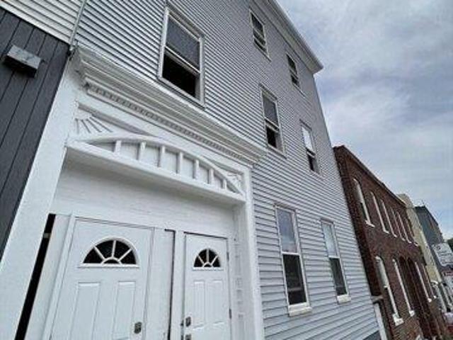 9 bedroom, Boston MA 02127 105384297