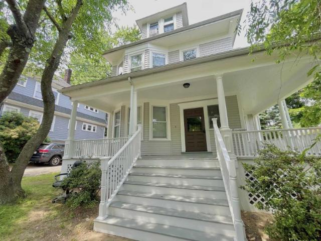 9 bedroom, Boston MA 02135 98396889