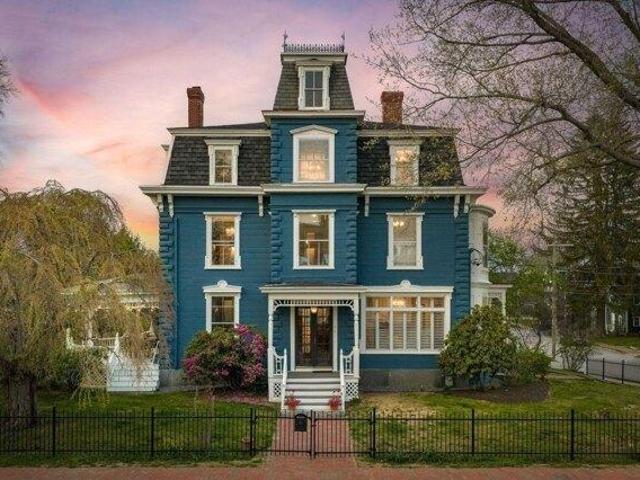 9 bedroom, Dover NH 03820 105386232