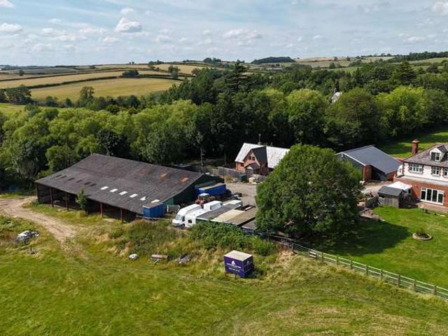 9 Bedroom Detached House