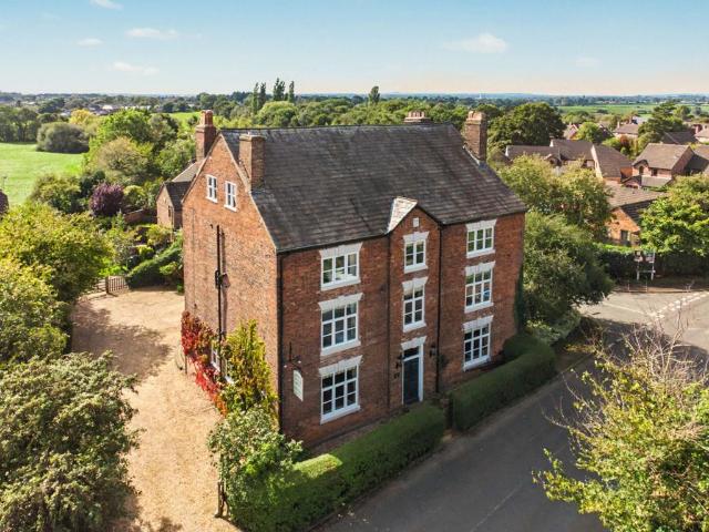 9 bedroom detached house for sale