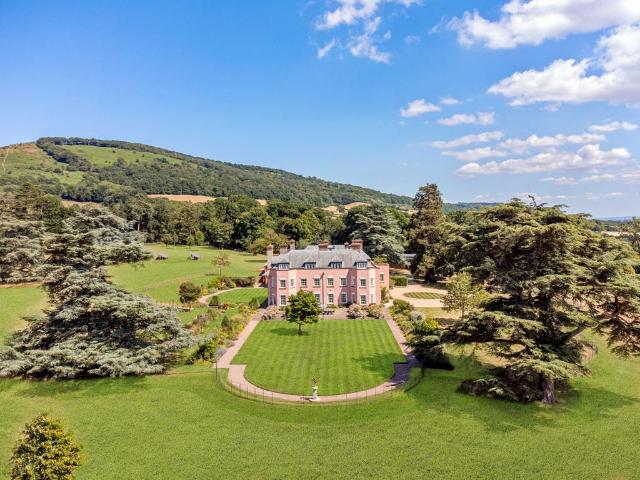9 bedroom detached house for sale