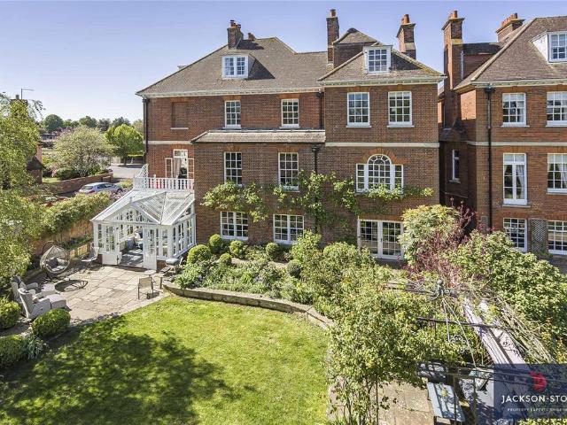 9 bedroom detached house for sale
