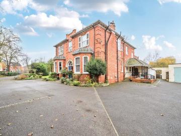 9 bedroom detached house for sale