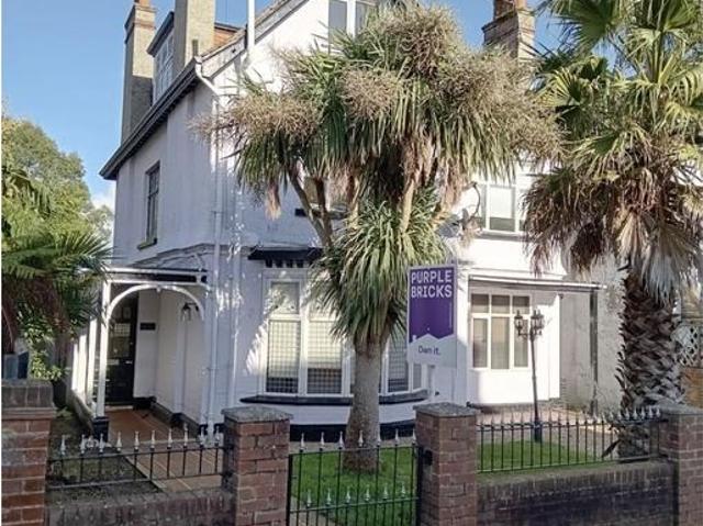 8 bedroom detached house for sale