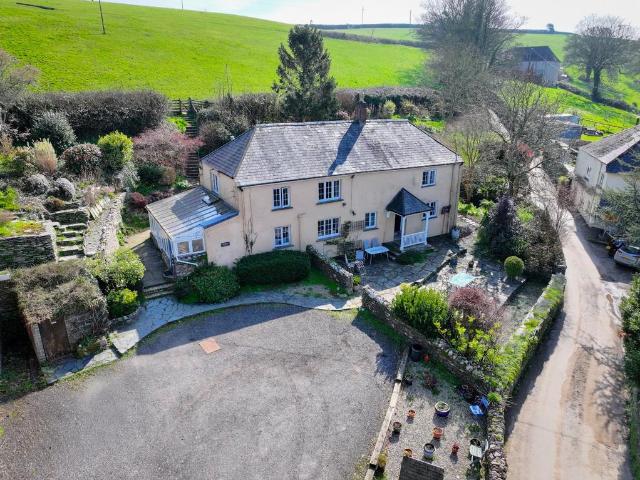 9 bedroom detached house for sale