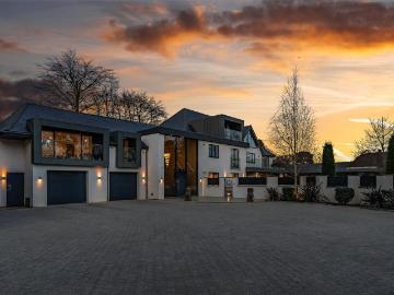 Bickley, Bromley, Greater London - Swimming pool