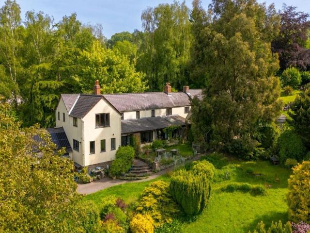 9 bedroom detached house for sale