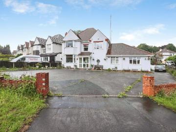 9 bedroom detached house for sale