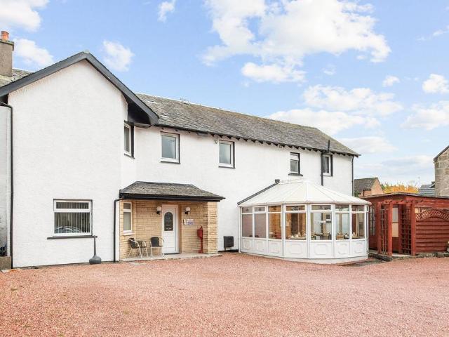 9 bedroom detached house for sale