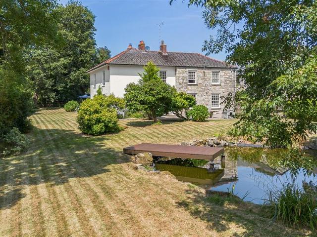 9 bedroom detached house for sale