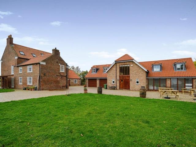 9 bedroom detached house for sale