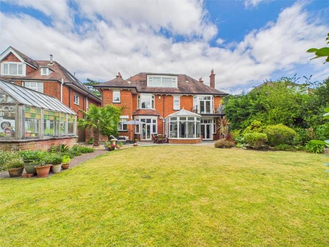 9 bedroom detached house for sale