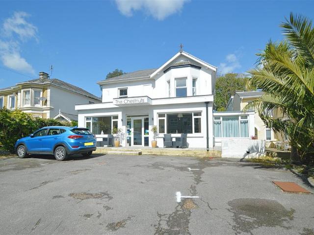 9 bedroom detached house for sale