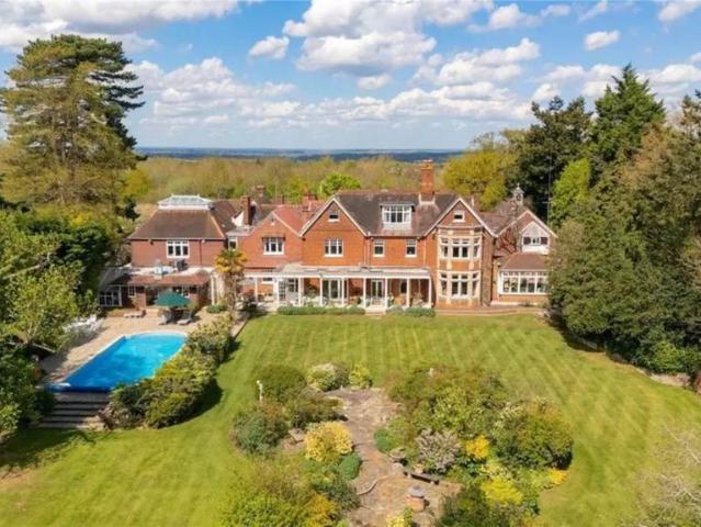 9 bedroom detached house for sale