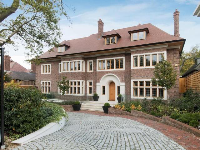9 bedroom detached house to rent