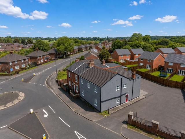 9 bedroom end of terrace house for sale