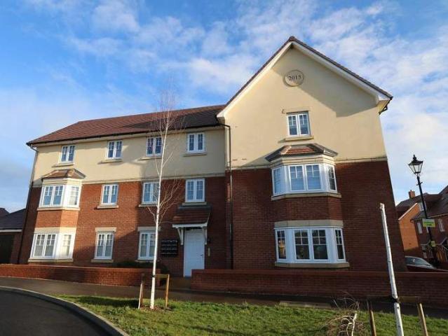 9 Bedroom Flat