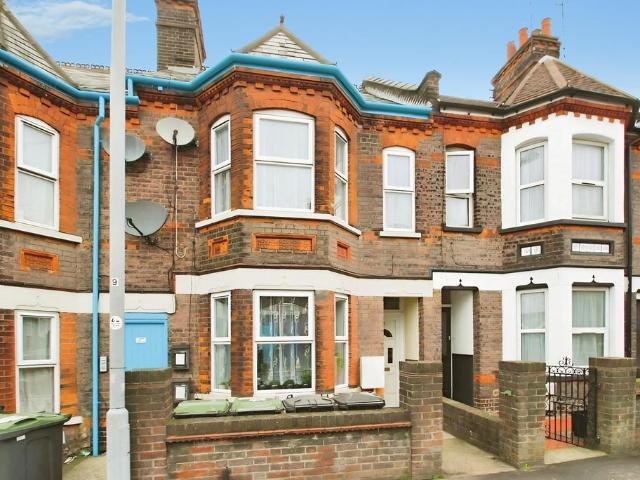 9 bedroom flat for sale