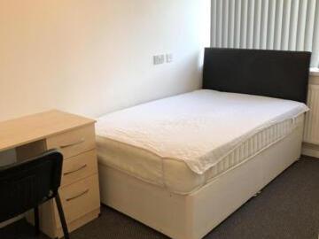 9 Bedroom House Coventry Coventry 99641924