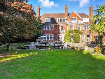 9 Bedroom House Bromley Greater London 100503118