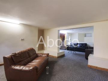 9 Bedroom House for rent at Hyde Park Road, Hyde Park, Leeds