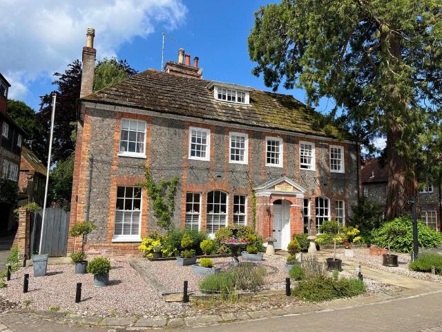 7 bedroom house for sale
