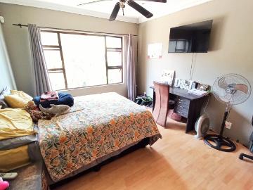 9 Bedroom House For Sale in Celtisdal