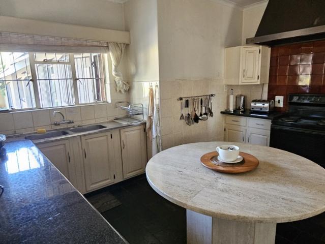 9 Bedroom House For Sale in Morning Hill
