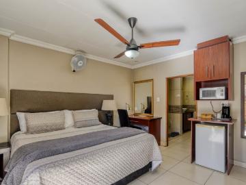 9 Bedroom House For Sale in Wierda Park