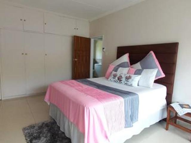 9 Bedroom House in Hospitaal Heuwel