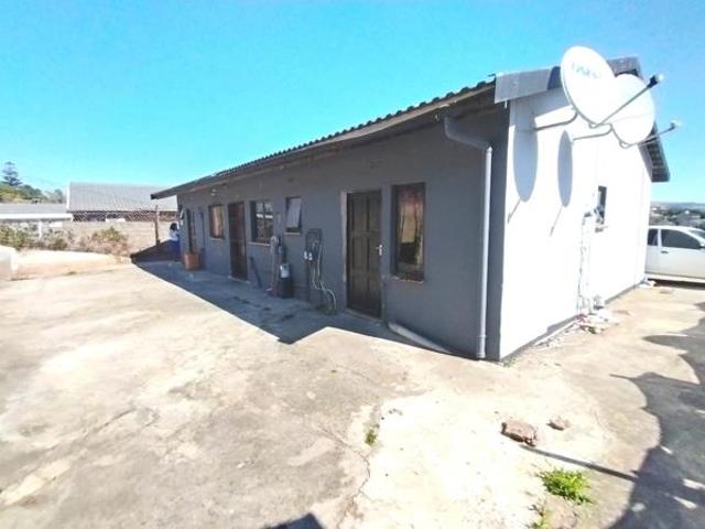 9 Bedroom House in Brindhaven