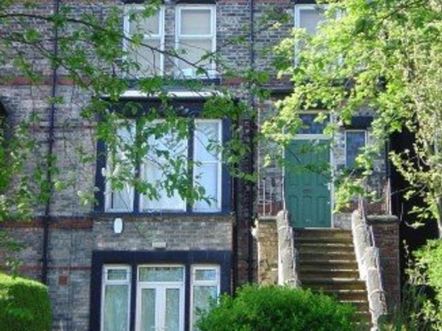 9 bedroom house in Leeds