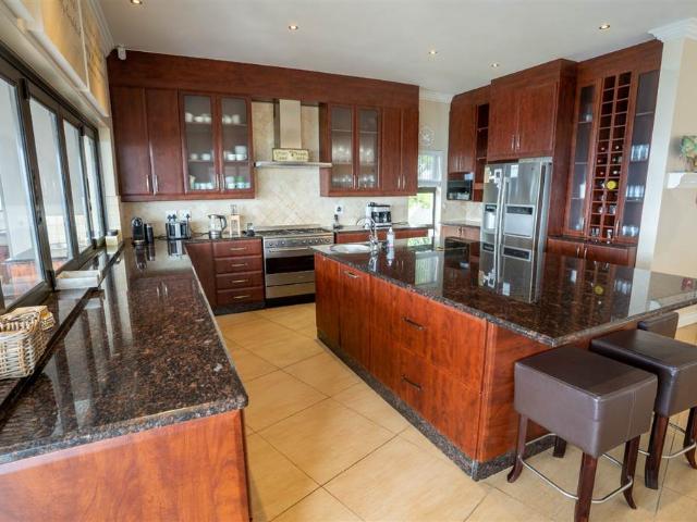 9 Bedroom House in Southbroom