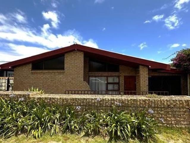 9 Bedroom House in Stellenbosch Central