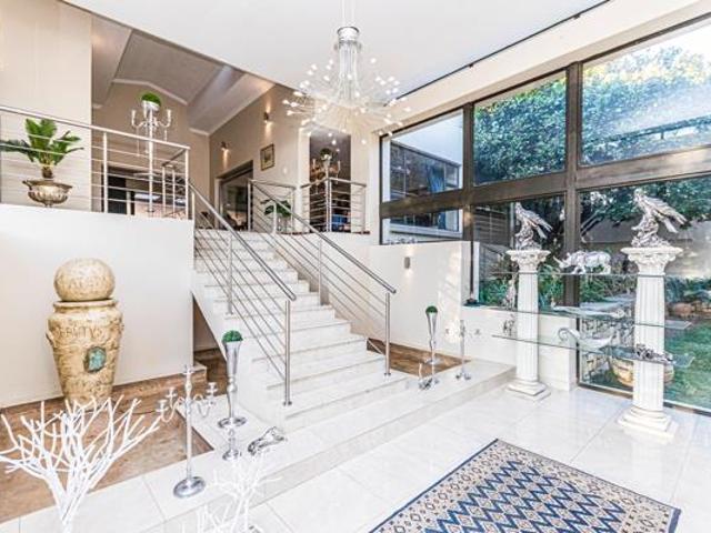 9 Bedroom House in Poortview