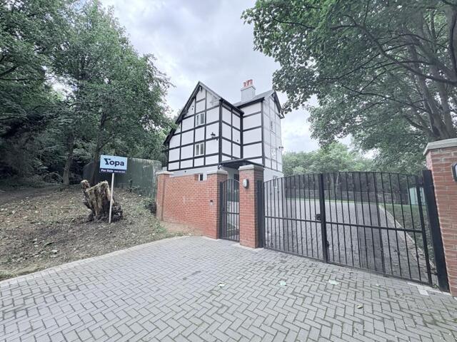 9 Bedroom House London Greater London 100825053