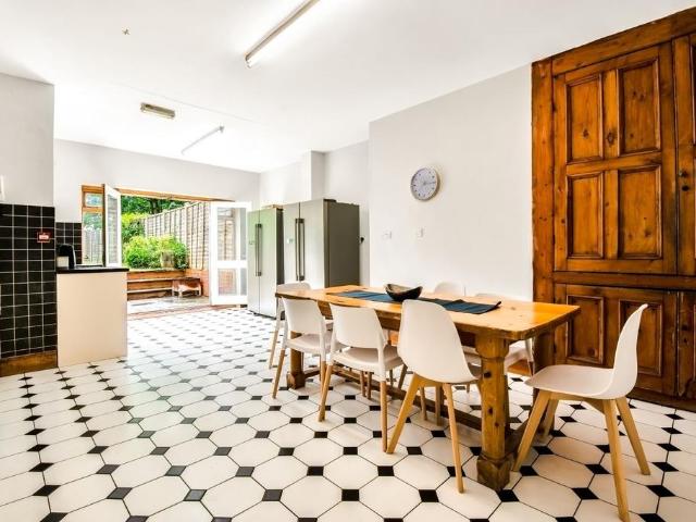 9 bedroom house to rent